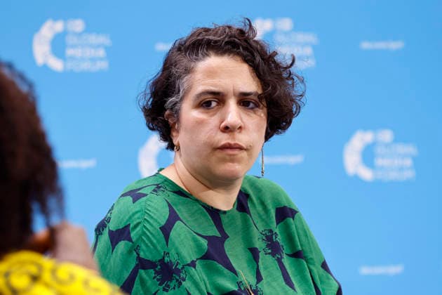 Die iranische Journalistin Hannah Kaviani (Radio Farda) beim Deutsche Welle Global Media Forum 2026 unter dem Motto Journalism out loud im ehemaligen Plenarsaal des Bundestages im World Conference Center Bonn. Die Deutsche Welle ist der Auslandsrundfunk der Bundesrepublik Deutschland. Bonn, 23.06.2026 NRW Deutschland *** Iranian journalist Hannah Kaviani of Radio Farda at the Deutsche Welle Global Media Forum 2026, themed Journalism out loud, in the former plenary hall of the Bundestag at the World Conference Center Bonn. Deutsche Welle is the international broadcasting service of the Federal Republic of Germany. Bonn, June 23, 2026, North Rhine-Westphalia, Germany,detected_source_language Copyright: xChristophxHardtx