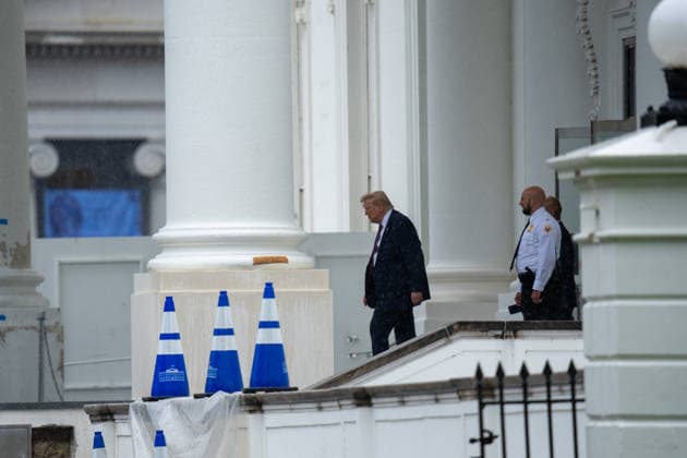 June 23, 2026, Washington, Dc, United States: President DONALD TRUMP departs the White House for a trip to Pennsylvania on June 23, 2026. The President paused briefly to examine the repairs underway to the North Portico columns at the White House. Washington United States - ZUMAl312 20260623_znp_l312_001 Copyright: xAndrewxLeydenx
