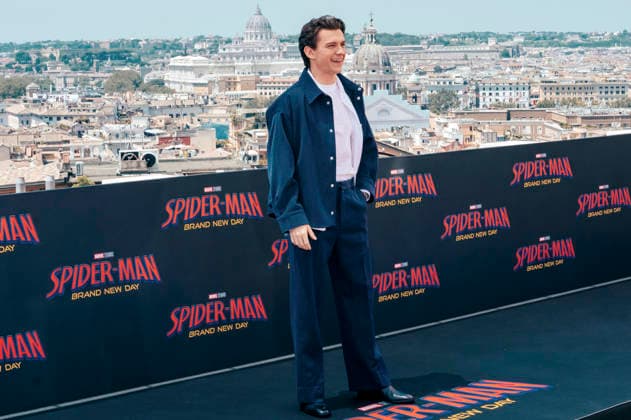 Tom Holland beim Photocall zum Kinofilm Spider-Man: Brand New Day auf der Terasse vom Hotel de la Ville. Rom, 23.06.2026 *** Tom Holland at the photocall for the movie Spider-Man Foto:xA.xM.xTinghinox xFuturexImagex spiderman_rom_6620