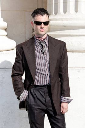 Tom Sturridge arrives at the second Saint Laurent Ready-to-Wear Men’s Spring Summer 2027 fashion show during Paris Fashion Week at the Bourse de Commerce Pinault Collection in Paris, France, on June 23, 2026. Olivier Borde Bestimage Celebrities await the Saint Laurent Men’s Spring Summer 2027 show as part of Paris Fashion Week on June 23, 2026, in Paris, France. Paris, France,detected_source_language  Copyright: xOLIVIERxBORDEx xBESTIMAGExOLIVIERxBORDEx xBESTIMAGEx