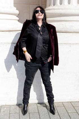 Béatrice Dalle arrives at the second Saint Laurent Ready-to-Wear Men’s Spring Summer 2027 fashion show during Paris Fashion Week at the Bourse de Commerce Pinault Collection in Paris, France, on June 23, 2026. Olivier Borde, Bestimage. Celebrities await the Saint Laurent Men’s Spring Summer 2027 show as part of Paris Fashion Week on June 23, 2026, in Paris, France. Paris, France,detected_source_language  Copyright: xOLIVIERxBORDEx xBESTIMAGExOLIVIERxBORDEx xBESTIMAGEx