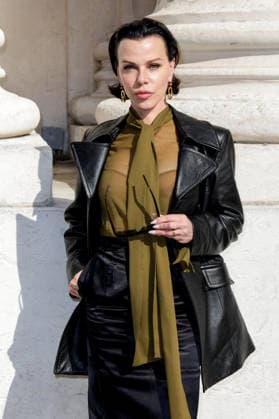 Debi Mazar arrives at the second Saint Laurent Ready-to-Wear Men’s Spring Summer 2027 fashion show during Paris Fashion Week at the Bourse de Commerce Pinault Collection in Paris, France, on June 23, 2026. Olivier Borde, Bestimage. Celebrities await the Saint Laurent Men’s Spring Summer 2027 show as part of Paris Fashion Week on June 23, 2026, in Paris, France. Paris, France,detected_source_language  Copyright: xOLIVIERxBORDEx xBESTIMAGExOLIVIERxBORDEx xBESTIMAGEx