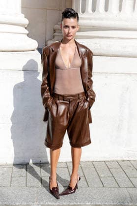 Livia Nunes arrives at the second Saint Laurent Ready-to-Wear Men’s Spring Summer 2027 fashion show during Paris Fashion Week at the Bourse de Commerce Pinault Collection in Paris, France, on June 23, 2026. Olivier Borde, Bestimage. Celebrities await the Saint Laurent Men’s Spring Summer 2027 show as part of Paris Fashion Week on June 23, 2026, in Paris, France. Paris, France,detected_source_language  Copyright: xOLIVIERxBORDEx xBESTIMAGExOLIVIERxBORDEx xBESTIMAGEx