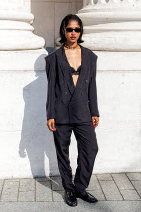 Urmila Pabale arrives at the second Saint Laurent Ready-to-Wear Mens Spring Summer 2027 fashion show during Paris Fashion Week at the Bourse de Commerce Pinault Collection in Paris, France, on June 23, 2026. Olivier Borde, Bestimage. Celebrities await the Saint Laurent Men’s Spring Summer 2027 show as part of Paris Fashion Week on June 23, 2026, in Paris, France. Paris, France,detected_source_language  Copyright: xOLIVIERxBORDEx xBESTIMAGExOLIVIERxBORDEx xBESTIMAGEx