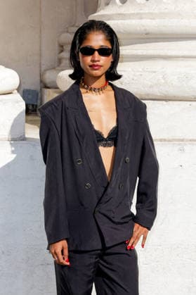 Urmila Pabale arrives at the second Saint Laurent Ready-to-Wear Men’s Spring Summer 2027 fashion show during Paris Fashion Week at the Bourse de Commerce Pinault Collection in Paris, France, on June 23, 2026. Olivier Borde, Bestimage. Celebrities await the Saint Laurent Men’s Spring Summer 2027 show as part of Paris Fashion Week on June 23, 2026, in Paris, France. Paris, France,detected_source_language  Copyright: xOLIVIERxBORDEx xBESTIMAGExOLIVIERxBORDEx xBESTIMAGEx