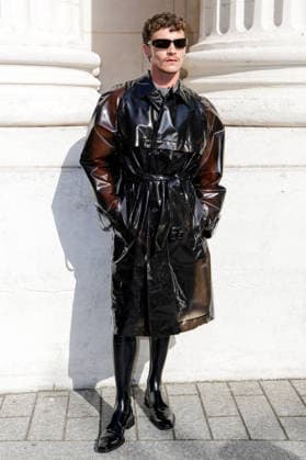 Connor Storrie at the end of the second Saint Laurent Ready-to-Wear Men’s Spring Summer 2027 fashion show during Paris Fashion Week at the Bourse de Commerce Pinault Collection in Paris, France, on June 23, 2026. Olivier Borde Bestimage Celebrities await the Saint Laurent Men’s Spring Summer 2027 show as part of Paris Fashion Week on June 23, 2026, in Paris, France. Paris, France,detected_source_language  Copyright: xOLIVIERxBORDEx xBESTIMAGExOLIVIERxBORDEx xBESTIMAGEx
