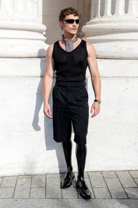 Connor Storrie at the end of the second Saint Laurent Ready-to-Wear Men’s Spring Summer 2027 fashion show during Paris Fashion Week at the Bourse de Commerce Pinault Collection in Paris, France, on June 23, 2026. Olivier Borde, Bestimage. Celebrities await the Saint Laurent Men’s Spring Summer 2027 show as part of Paris Fashion Week on June 23, 2026, in Paris, France. Paris, France,detected_source_language  Copyright: xOLIVIERxBORDEx xBESTIMAGExOLIVIERxBORDEx xBESTIMAGEx