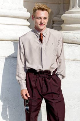 Ben Hardy at the end of the second Saint Laurent Ready-to-Wear Men’s Spring Summer 2027 fashion show during Paris Fashion Week at the Bourse de Commerce Pinault Collection in Paris, France, on June 23, 2026. Olivier Borde, Bestimage. Celebrities await the Saint Laurent Men’s Spring Summer 2027 show as part of Paris Fashion Week on June 23, 2026, in Paris, France. Paris, France,detected_source_language  Copyright: xOLIVIERxBORDEx xBESTIMAGExOLIVIERxBORDEx xBESTIMAGEx