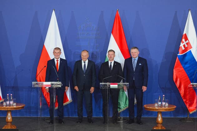 News Bilder des Tages Visegrad Group (V4) summit in Hungary GODOLLO, HUNGARY - JUNE 23: Hungarian Prime Minister Peter Magyar, Slovak Prime Minister Robert Fico, Polish Prime Minister Donald Tusk and Czech Prime Minister Andrej Babis attens Visegrad Group (V4) summit at the Royal Palace of Godollo in Godollo, Hungary, on 23 June 2026. The leaders discussed regional cooperation, European affairs, security, energy policy and current geopolitical challenges during the first V4 prime ministers’ summit in several years. Robert Nemeti Anadolu Godollo Hungary. Editorial use only. Please get in touch for any other usage.  Copyright: x2026xAnadoluxRobertxNemetix