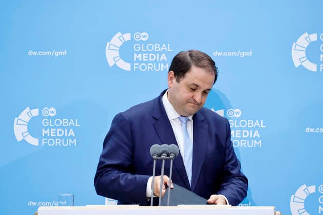 Politiker Nathanael Liminski (CDU) beim Deutsche Welle Global Media Forum 2026 unter dem Motto Journalism out loud im ehemaligen Plenarsaal des Bundestages im World Conference Center Bonn. Die Deutsche Welle ist der Auslandsrundfunk der Bundesrepublik Deutschland. Bonn, 23.06.2026 NRW Deutschland *** Politician Nathanael Liminski of the CDU at the Deutsche Welle Global Media Forum 2026, themed Journalism out loud, in the former plenary hall of the Bundestag at the World Conference Center Bonn. Deutsche Welle is the international broadcaster of the Federal Republic of Germany. Bonn, June 23, 2026, North Rhine-Westphalia, Germany,detected_source_language Copyright: xChristophxHardtx