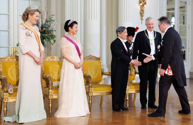 Prime Minister Bart De Wever, is welcomed by, Queen Mathilde of Belgium, Japanese Empress Masako, Japanese Emperor Naruhito and King Philippe - Filip of Belgium prior to the state banquet at the Castle of Laeken - Laken, Brussels, during the official state visit of the Japanese Emperor and Empress to Belgium on Tuesday 23 June 2026. The Emperor and Empress of Japan visit Belgium from June 20-25.  BENOITxDOPPAGNE 179018773