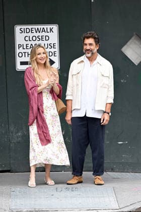 Kate Hudson and Javier Bardem spotted filming Amazon MGM Studios romantic comedy Hello & Paris in New York City Featuring: Kate Hudson, Javier Bardem Where: New York City, New York, United States When: 23 Jun 2026 Credit: Elder Ordonez INSTARimages EDITORIAL USE ONLY. NOT FOR USE BY NEWSPAPERS BASED IN THE UK. Copyright: xx instar55797373