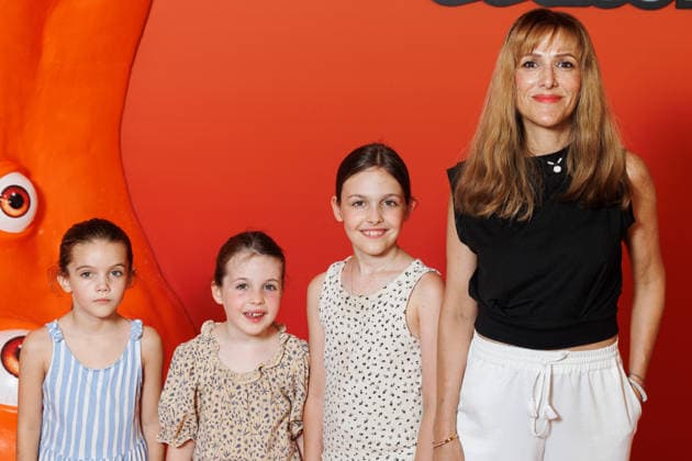 Minions Monsters premiere at the Grand Rex theater; celebrities arrive on the red carpet; Victoria Bedos, her daughter, and guests; 457577; June 23, 2026,detected_source_language  Copyright: xSebastienxFremontx xStarfacex STAR_457577_081
