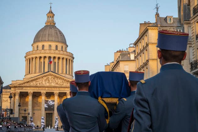 Ceremony to Induct Marc and Simonne Bloch at Pantheon - Paris Soldiers carry the cenotaphs of late Marc and Simonne Bloch during their induction ceremony at the Pantheon monument in Paris, France, 23 June 2026. Photo by Eliot Blondet ABACAPRESS.COM Paris France France  Copyright: xBlondetxEliot ABACAx
