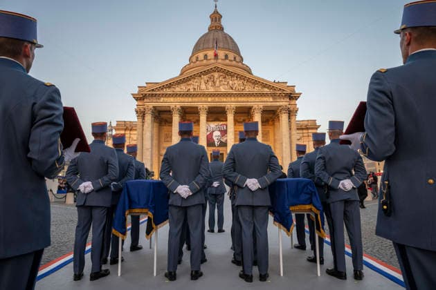 Ceremony to Induct Marc and Simonne Bloch at Pantheon - Paris Soldiers carry the cenotaphs of late Marc and Simonne Bloch during their induction ceremony at the Pantheon monument in Paris, France, 23 June 2026. Photo by Eliot Blondet ABACAPRESS.COM Paris France France  Copyright: xBlondetxEliot ABACAx