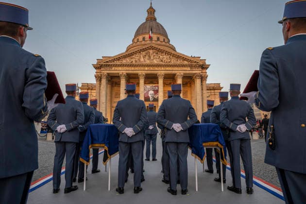 Ceremony to Induct Marc and Simonne Bloch at Pantheon - Paris Soldiers carry the cenotaphs of late Marc and Simonne Bloch during their induction ceremony at the Pantheon monument in Paris, France, 23 June 2026. Photo by Eliot Blondet ABACAPRESS.COM Paris France France  Copyright: xBlondetxEliot ABACAx