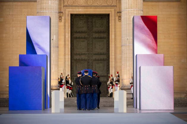 Ceremony to Induct Marc and Simonne Bloch at Pantheon - Paris Soldiers carry the cenotaphs of late Marc and Simonne Bloch during their induction ceremony at the Pantheon monument in Paris, France, 23 June 2026. Photo by Eliot Blondet ABACAPRESS.COM Paris France France  Copyright: xBlondetxEliot ABACAx