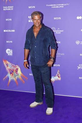 Sven Martinek beim Moin Mittsommer Event der Filmfoerderung von Hamburg und Schleswig-Holstein am 23.06.2026 in Hamburg Sven Martinek attends the Moin Mittsommer event at Kampnagel on June 23, 2026 in Hamburg, Germany Moin Mittsommer Event in Hamburg *** Sven Martinek at the Moin Mittsommer event hosted by the Film Fund of Hamburg and Schleswig-Holstein on June 23, 2026, in Hamburg. Sven Martinek attends the Moin Mittsommer event at Kampnagel on June 23, 2026 in Hamburg, Germany Moin Mittsommer Event in Hamburg,detected_source_language 