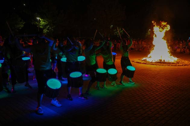 San Juan Bonfires Celebration in Tres Cantos Several people perform during the traditional San Juan bonfires on June 23, 2026, in Tres Cantos, Madrid, Spain. This iconic folk festival, which marks the arrival of the summer solstice and the shortest night of the year, brings together hundreds of residents in the public spaces of this Madrid municipality to participate in the lighting of the large bonfires, fireworks displays, and concerts. JUNE 24, 2026 SAN JUAN BONFIRES SAN JUAN BONFIRES Tres Cantos Madrid Tres Cantos Madrid, Spain,detected_source_language  Copyright: xRafaelxBastantex 7618409