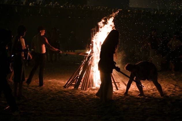 A Coruna Celebration of the traditional San Juan bonfires in A Coruna XXXX during the lighting of the traditional bonfires on the night of San Juan, June 23, 2026, in A Coruna, Galicia, Spain. This iconic A Coruna Celebration of the traditional San Juan bonfires in A Coruna XXXX during the lighting of the traditional bonfires on the night of San Juan, June 23, 2026, in A Coruna, Galicia, Spain. This iconic popular festival, designated a Festival of International Tourist Interest, brings together thousands of locals and visitors to light hundreds of bonfires and celebrate the magical night of the summer solstice, filling the city’s neighborhoods and main beaches with fire, tradition, music, and grilled sardines the neighborhoods and main be  Copyright: xM.xDylanx 7618422