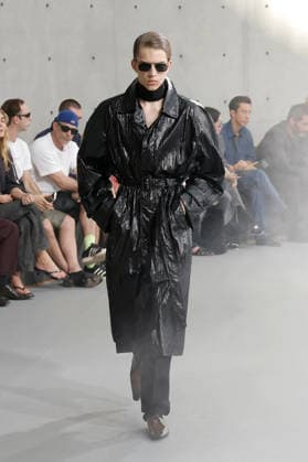 (260623) -- PARIS, June 23, 2026 -- A model presents a creation from the menswear Spring Summer 2027 collections by Saint Laurent during the Men Paris Fashion Week, in Paris, France, on June 23, 2026. (MeetEurope Handout via Xinhua) FRANCE-PARIS-MEN FASHION WEEK-YSL WuxHuiwo 
