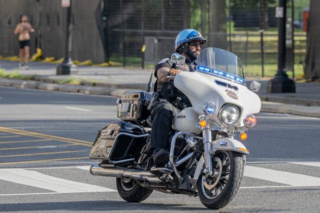 June 23, 2026, Washington, District Of Columbia, United States: Motorcycle officers lead the presidential motorcade route as President DONALD TRUMP returns to the White House following a visit to a Mack Trucks manufacturing facility in Pennsylvania. Washington United States  - ZUMAk206 20260623_znp_k206_004 Copyright: xMattxKaminskyx