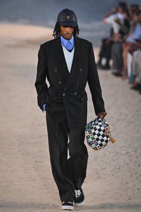 PFW - Louis Vuitton Runway in Paris FA A model walks the runway the Spring Summer 2027 collection by US designer Pharrell Williams for Louis Vuitton during the Paris Fashion Week, on June 23, 2026. Photo by Firas Abdullah ABACAPRESS.COM Paris Ile-de-France France  Copyright: xAbdullahxFiras ABACAx