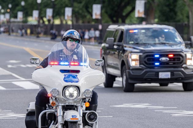 June 23, 2026, Washington, District Of Columbia, United States: Motorcycle officers lead the presidential motorcade route as President DONALD TRUMP returns to the White House following a visit to a Mack Trucks manufacturing facility in Pennsylvania. Washington United States - ZUMAk206 20260623_znp_k206_013 Copyright: xMattxKaminskyx