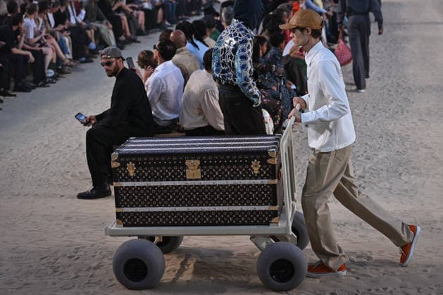 PFW - Louis Vuitton Runway in Paris FA A model walks the runway the Spring Summer 2027 collection by US designer Pharrell Williams for Louis Vuitton during the Paris Fashion Week, on June 23, 2026. Photo by Firas Abdullah ABACAPRESS.COM Paris Ile-de-France France  Copyright: xAbdullahxFiras ABACAx
