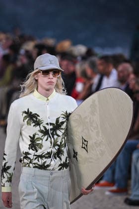 PFW - Louis Vuitton Runway in Paris FA A model walks the runway the Spring Summer 2027 collection by US designer Pharrell Williams for Louis Vuitton during the Paris Fashion Week, on June 23, 2026. Photo by Firas Abdullah ABACAPRESS.COM Paris Ile-de-France France  Copyright: xAbdullahxFiras ABACAx