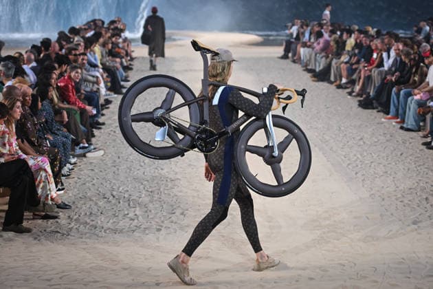 PFW - Louis Vuitton Runway in Paris FA A model walks the runway the Spring Summer 2027 collection by US designer Pharrell Williams for Louis Vuitton during the Paris Fashion Week, on June 23, 2026. Photo by Firas Abdullah ABACAPRESS.COM Paris Ile-de-France France  Copyright: xAbdullahxFiras ABACAx