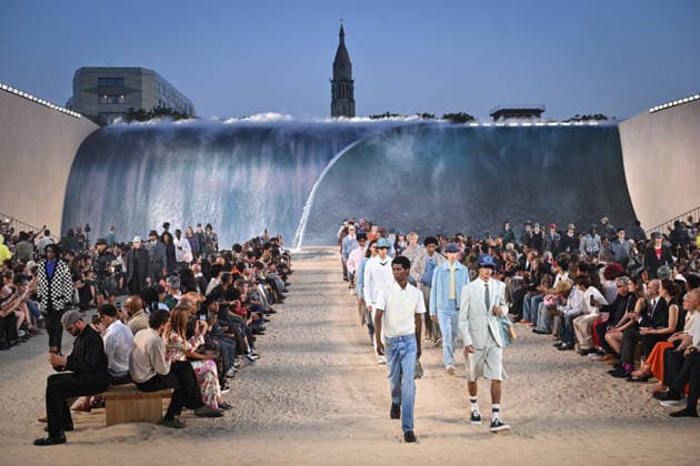 PFW - Louis Vuitton Runway in Paris FA A model walks the runway the Spring Summer 2027 collection by US designer Pharrell Williams for Louis Vuitton during the Paris Fashion Week, on June 23, 2026. Photo by Firas Abdullah ABACAPRESS.COM Paris Ile-de-France France  Copyright: xAbdullahxFiras ABACAx