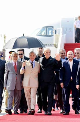 June 23, 2026, Peshawar, Peshawar, Pakistan: Iranian President Masoud Pezeshkian Reviews Honor Guard During Welcome Ceremony in Islamabad..Islamabad, Pakistan, June 23, 2026: Masoud Pezeshkian reviews an honor guard during an official welcome ceremony in Islamabad on June 23, 2026. Pezeshkian is in Pakistan to participate in ongoing diplomatic discussions and U.S.-Iran peace talks hosted by Pakistan. The visit underscores efforts to promote regional dialogue, diplomatic engagement, and international cooperation. Peshawar Pakistan - ZUMAa217 20260623_znp_a217_037 Copyright: xHussainxAlix