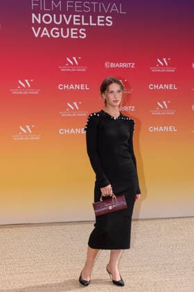 Lou Lampros at the Théâtre de la Gare du Midi during the opening ceremony of the 2026 Biarritz International Film Festival Nouvelles Vagues, on June 23, 2026. Jean Marc Lhomer Bestimage Photocall before the opening ceremony of the Biarritz International Film Festival – Nouvelles Vagues 2026 at the Théâtre de la Gare du Midi in Biarritz on June 23, 2026, Biarritz, France,detected_source_language  Copyright: xJean-MarcxLhomerx xBestimagexJean-MarcxLhomerx xBestimagex