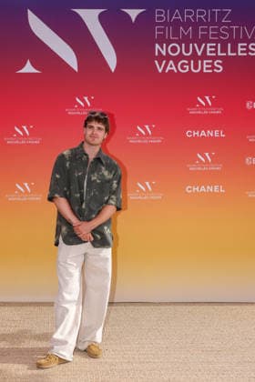 Esteban Vial at the Théâtre de la Gare du Midi during the opening ceremony of the 2026 Biarritz International Film Festival Nouvelles Vagues, on June 23, 2026. Jean Marc Lhomer, Bestimage. Photocall before the opening ceremony of the Biarritz International Film Festival – Nouvelles Vagues 2026 at the Théâtre de la Gare du Midi in Biarritz on June 23, 2026, Biarritz, France,detected_source_language  Copyright: xJean-MarcxLhomerx xBestimagexJean-MarcxLhomerx xBestimagex