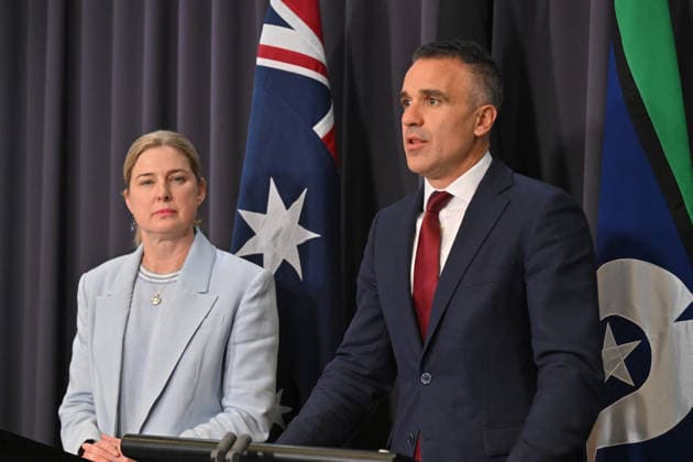 JULIE COLLINS BIRD FLU PRESSER, Minister for Agriculture Julie Collins and South Australia™s Premier Peter Malinauskas speak to journalists at a press conference at Parliament House in Canberra, Wednesday, June 24, 2026. ( NO ARCHIVING CANBERRA AUSTRALIAN CAPITAL TERRITORY AUSTRALIA  Copyright: xMICKxTSIKASx 20260624141441790879