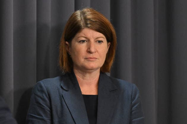 JULIE COLLINS BIRD FLU PRESSER, Chief Veterinary Officer Dr Beth Cookson at a press conference at Parliament House in Canberra, Wednesday, June 24, 2026. ( NO ARCHIVING CANBERRA AUSTRALIAN CAPITAL TERRITORY AUSTRALIA  Copyright: xMICKxTSIKASx 20260624186172150450