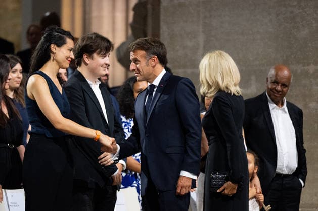 President Emmanuel Macron and his wife Brigitte Macron at the induction ceremony for Marc Bloch and Simonne Vidal at the Panthéon in Paris on June 23, 2026 Jeanne Accorsini Pool Bestimage French President Emmanuel Macron and his wife Brigitte Macron arrive and greet the Bloch family during the Panthéon induction ceremony for the late historian and French Resistance member Marc Bloch and his wife, Simonne Bloch, at the Panthéon in Paris, France, on June 23, 2026 ACCORSINIJEANNE BLOCH 0011 Credit Jeanne Accorsini SIPA 2606240120 Paris France,detected_source_language  Copyright: xJeannexAccorsinix xPoolx xBestimagexJeannexAccorsinix xPoolx xBestimagex