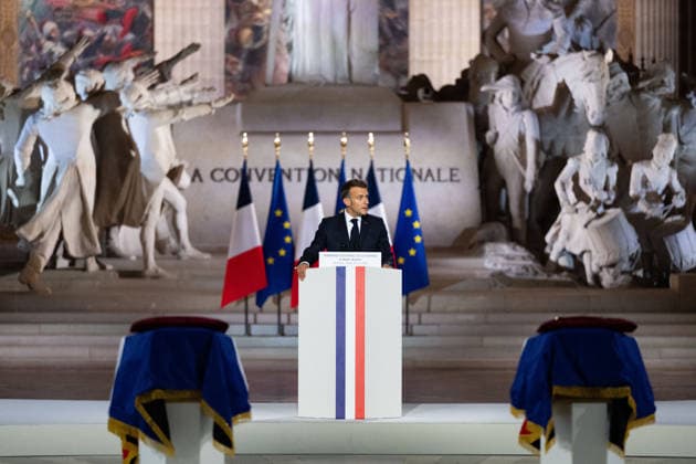 President Emmanuel Macron and his wife Brigitte Macron at the induction ceremony for Marc Bloch and Simonne Vidal at the Panthéon in Paris on June 23, 2026. Jeanne Accorsini, Pool Bestimage. The two flag-draped cenotaphs of the late historian and Resistance fighter Marc Bloch and his wife Simonne Bloch, while French President Emmanuel Macron delivers a speech during the Panthéon induction ceremony for the late historian and French Resistance member Marc Bloch and his wife, Simonne Bloch, at the Panthéon in Paris, France, June 23, 2026 ACCORSINIJEANNE BLOCH 0050 Credit Jeanne Accorsini SIPA 2606240125 Paris France,detected_source_language  Copyright: xJeannexAccorsinix xPoolx xBestimagexJeannexAccorsinix xPoolx xBestimagex