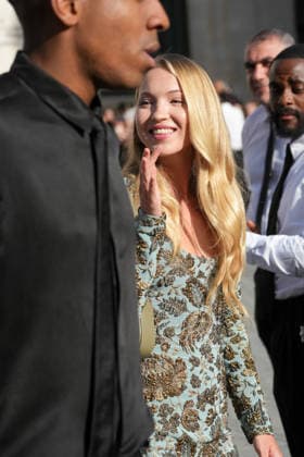 Lila Moss at the Saint Laurent Mens Spring Summer 2027 fashion show at the Bourse du Commerce in Paris on June 23, 2026. Anne Sophie Guebey, Bestimage. Celebrities at the Saint Laurent Mens Spring Summer 2027 fashion show at the Bourse du Commerce in Paris on June 23, 2026, Paris, France,detected_source_language  Copyright: xAnne-SophiexGuebeyx xBestimagexAnne-SophiexGuebeyx xBestimagex