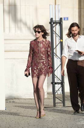 Charlotte Gainsbourg at the Saint Laurent Mens Spring Summer 2027 fashion show at the Bourse du Commerce in Paris on June 23, 2026. Anne Sophie Guebey, Bestimage. Celebrities at the Saint Laurent Mens Spring Summer 2027 fashion show at the Bourse du Commerce in Paris on June 23, 2026, Paris, France,detected_source_language  Copyright: xAnne-SophiexGuebeyx xBestimagexAnne-SophiexGuebeyx xBestimagex