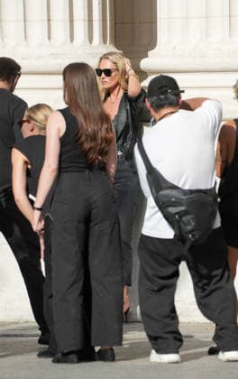 Kate Moss at the Saint Laurent Mens Spring Summer 2027 fashion show at the Bourse du Commerce in Paris on June 23, 2026. Anne Sophie Guebey, Bestimage. Celebrities at the Saint Laurent Mens Spring Summer 2027 fashion show at the Bourse du Commerce in Paris on June 23, 2026, Paris, France,detected_source_language  Copyright: xAnne-SophiexGuebeyx xBestimagexAnne-SophiexGuebeyx xBestimagex