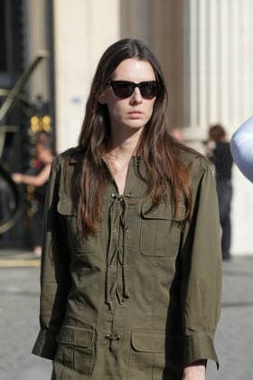 Lana Petrusevych at the Saint Laurent Mens Spring Summer 2027 fashion show at the Bourse du Commerce in Paris on June 23, 2026. Anne Sophie Guebey, Bestimage. Celebrities at the Saint Laurent Mens Spring Summer 2027 fashion show at the Bourse du Commerce in Paris on June 23, 2026, Paris, France,detected_source_language  Copyright: xAnne-SophiexGuebeyx xBestimagexAnne-SophiexGuebeyx xBestimagex