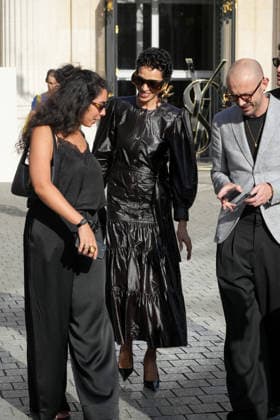 Farida Khelfa at the Saint Laurent Mens Spring Summer 2027 fashion show at the Bourse du Commerce in Paris on June 23, 2026. Anne Sophie Guebey, Bestimage. Celebrities at the Saint Laurent Mens Spring Summer 2027 fashion show at the Bourse du Commerce in Paris on June 23, 2026, Paris, France,detected_source_language  Copyright: xAnne-SophiexGuebeyx xBestimagexAnne-SophiexGuebeyx xBestimagex
