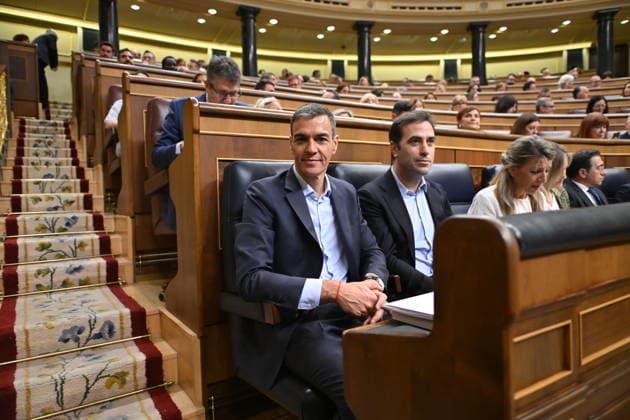 Sánchez and Feijóo Clash in Congress Amid a Full-Blown Showdown Over Corruption and Calls for Elections I D Prime Minister Pedro Sánchez, First Vice President and Minister of Economy, Trade, and Business Carlos Cuerpo, and Second Vice President and Minister of Labor and Social Economy, Yolanda Díaz, during a plenary session in the Congress of Deputies on June 24, 2026, in Madrid, Spain. The Prime Minister appears before the Lower House to report on the political situation following developments in the investigations involving his wife, the Leire case, and former Prime Minister Zapatero, as well as the Supreme Court’s conviction of former Minister Ábalos, his advisor, Koldo, and businessman Víctor de Aldama. JUNE 24, 2026, Madrid, Spain,d  Copyright: xGustavoxValientex 7618668