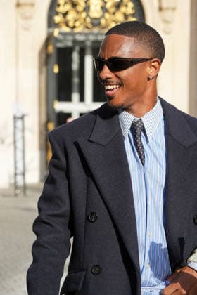 Keith Powers at the Saint Laurent Mens Spring Summer 2027 fashion show at the Bourse du Commerce in Paris on June 23, 2026. Anne Sophie Guebey, Bestimage. Celebrities at the Saint Laurent Mens Spring Summer 2027 fashion show at the Bourse du Commerce in Paris on June 23, 2026, Paris, France,detected_source_language  Copyright: xAnne-SophiexGuebeyx xBestimagexAnne-SophiexGuebeyx xBestimagex