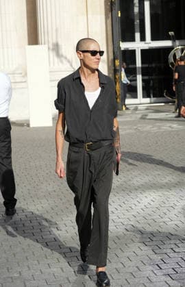 Constance Debré at the Saint Laurent Mens Spring Summer 2027 fashion show at the Bourse du Commerce in Paris on June 23, 2026. Anne Sophie Guebey, Bestimage. Celebrities at the Saint Laurent Mens Spring Summer 2027 fashion show at the Bourse du Commerce in Paris on June 23, 2026, Paris, France,detected_source_language  Copyright: xAnne-SophiexGuebeyx xBestimagexAnne-SophiexGuebeyx xBestimagex
