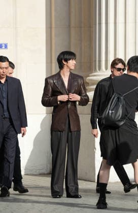 Ahn Hyo-seop at the Saint Laurent Mens Spring Summer 2027 fashion show at the Bourse du Commerce in Paris on June 23, 2026. Anne Sophie Guebey, Bestimage. Celebrities at the Saint Laurent Mens Spring Summer 2027 fashion show at the Bourse du Commerce in Paris on June 23, 2026, Paris, France,detected_source_language  Copyright: xAnne-SophiexGuebeyx xBestimagexAnne-SophiexGuebeyx xBestimagex