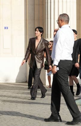 Ahn Hyo-seop at the Saint Laurent Mens Spring Summer 2027 fashion show at the Bourse du Commerce in Paris on June 23, 2026. Anne Sophie Guebey, Bestimage. Celebrities at the Saint Laurent Mens Spring Summer 2027 fashion show at the Bourse du Commerce in Paris on June 23, 2026, Paris, France,detected_source_language  Copyright: xAnne-SophiexGuebeyx xBestimagexAnne-SophiexGuebeyx xBestimagex