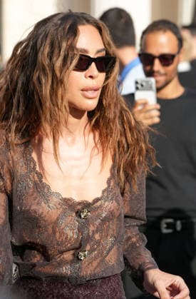 Inès Rau at the Saint Laurent Mens Spring Summer 2027 fashion show at the Bourse du Commerce in Paris on June 23, 2026. Anne Sophie Guebey, Bestimage. Celebrities at the Saint Laurent Mens Spring Summer 2027 fashion show at the Bourse du Commerce in Paris on June 23, 2026, Paris, France,detected_source_language  Copyright: xAnne-SophiexGuebeyx xBestimagexAnne-SophiexGuebeyx xBestimagex